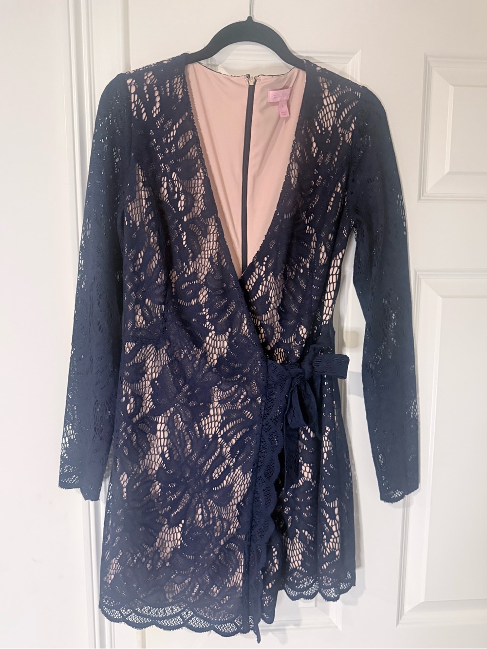 Lilly Pulitzer Navy Lace Romper with Nude Underlay – Size Small